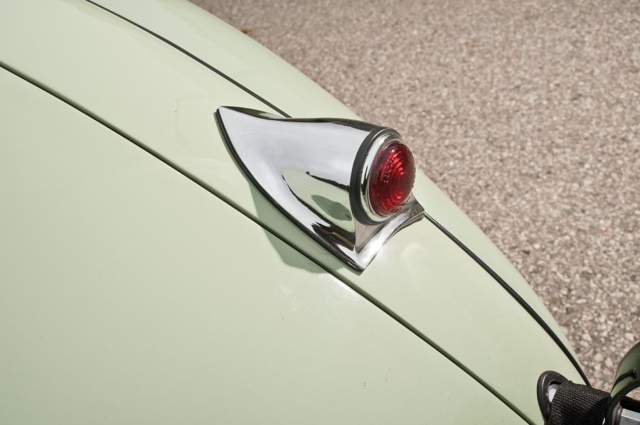  Jaguar XK120 Drophead Coupe 1954 года  (фото 9 из 27)